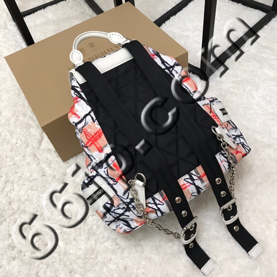 バーバリーバッグ側面デザイン